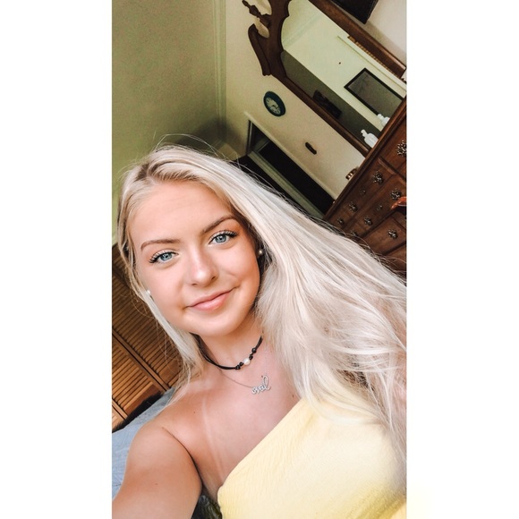 Meet your Posher, Kayton - Picture 1 of 1